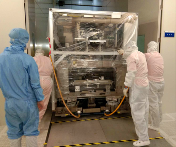 半導體MOCVD設備搬入2_副本 半導體MOCVD設備搬入2_副本